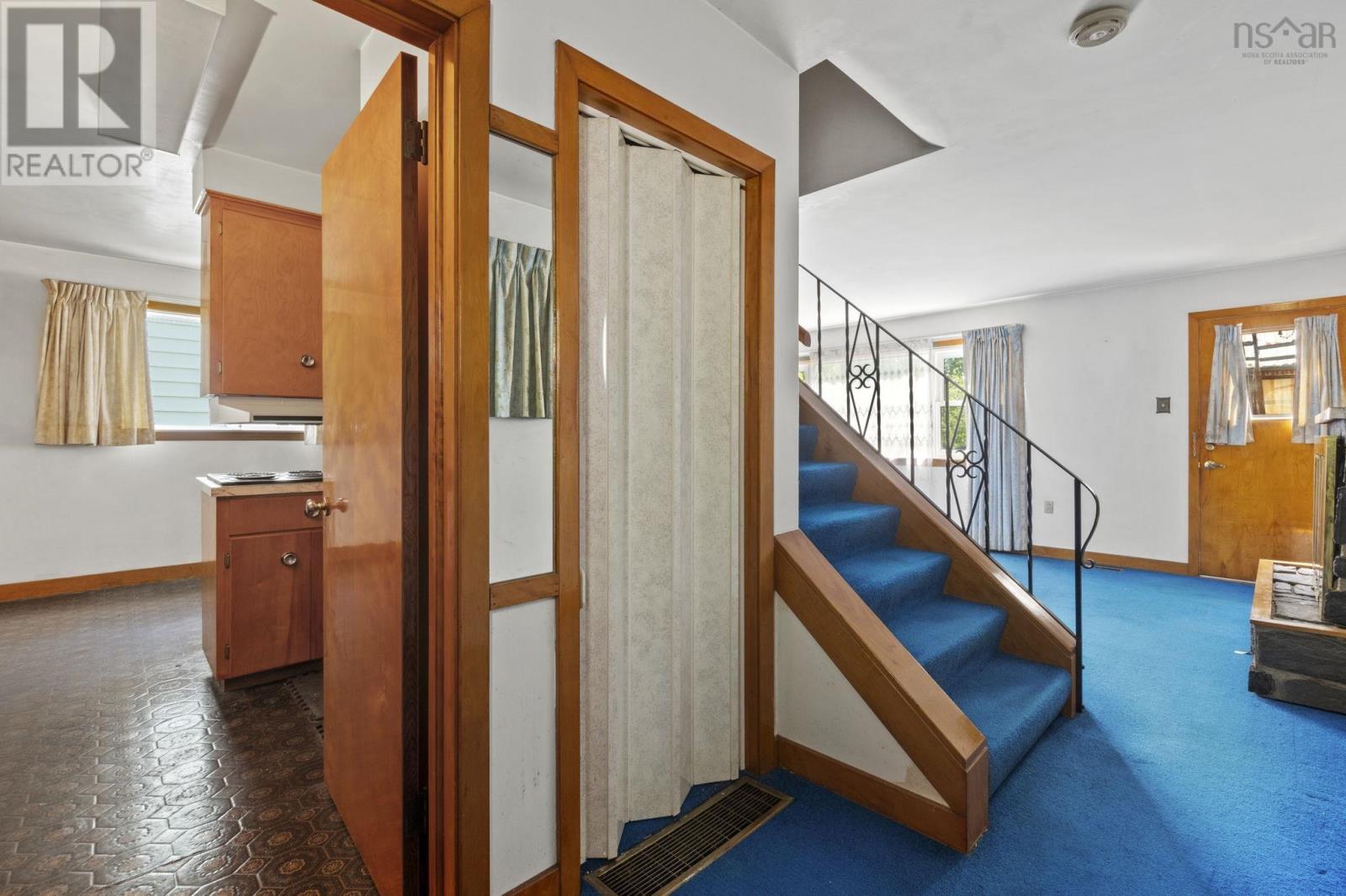 5880 Livingstone Street - 4