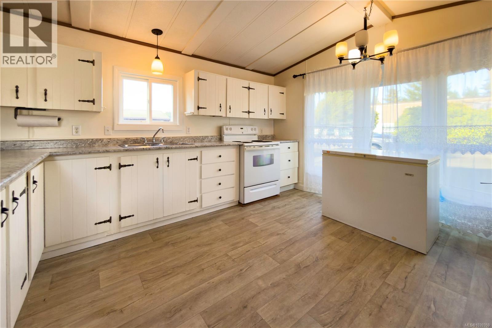#80 1160 Shellbourne Blvd - 1