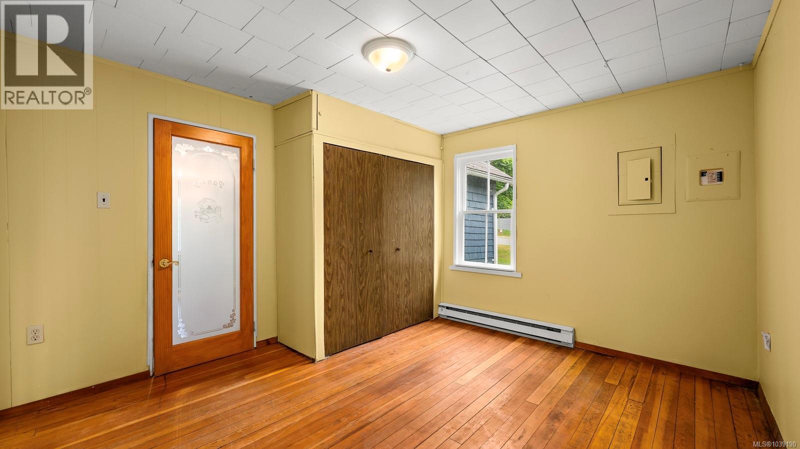 3351 Crescent St - 11