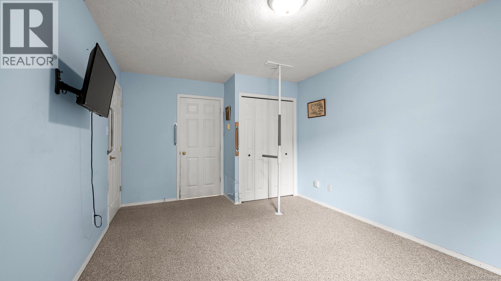 3351 Crescent St - 15
