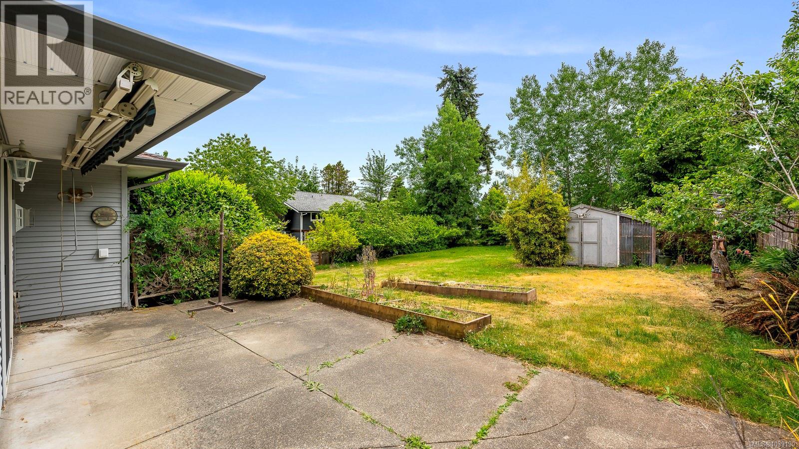 3351 Crescent St - 19
