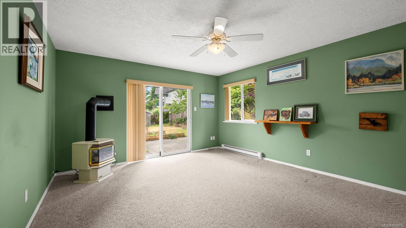 3351 Crescent St - 5