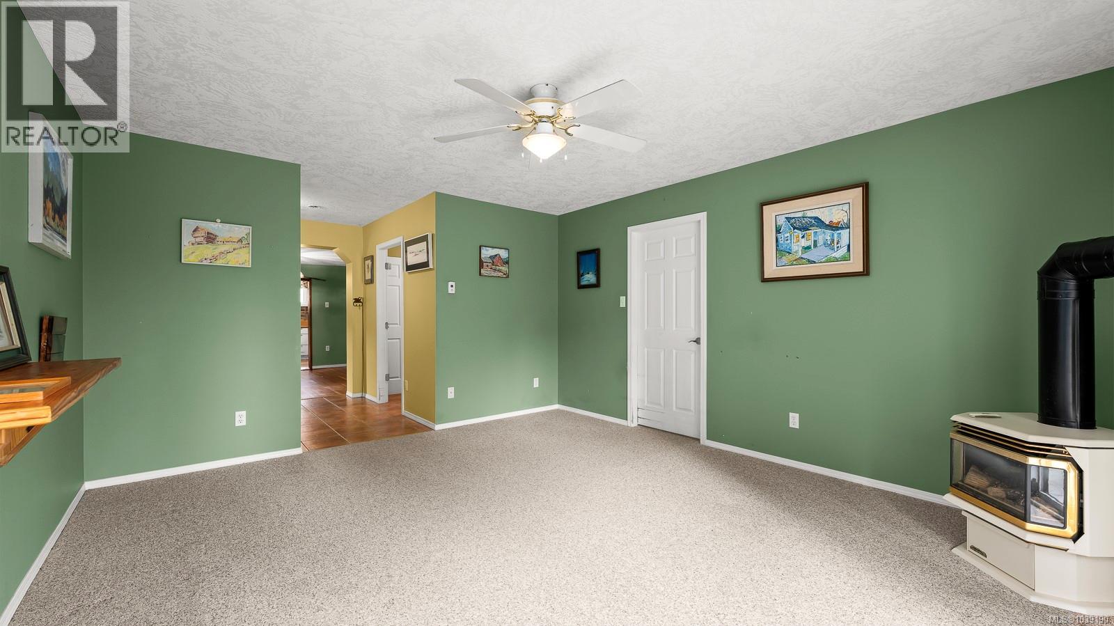 3351 Crescent St - 6