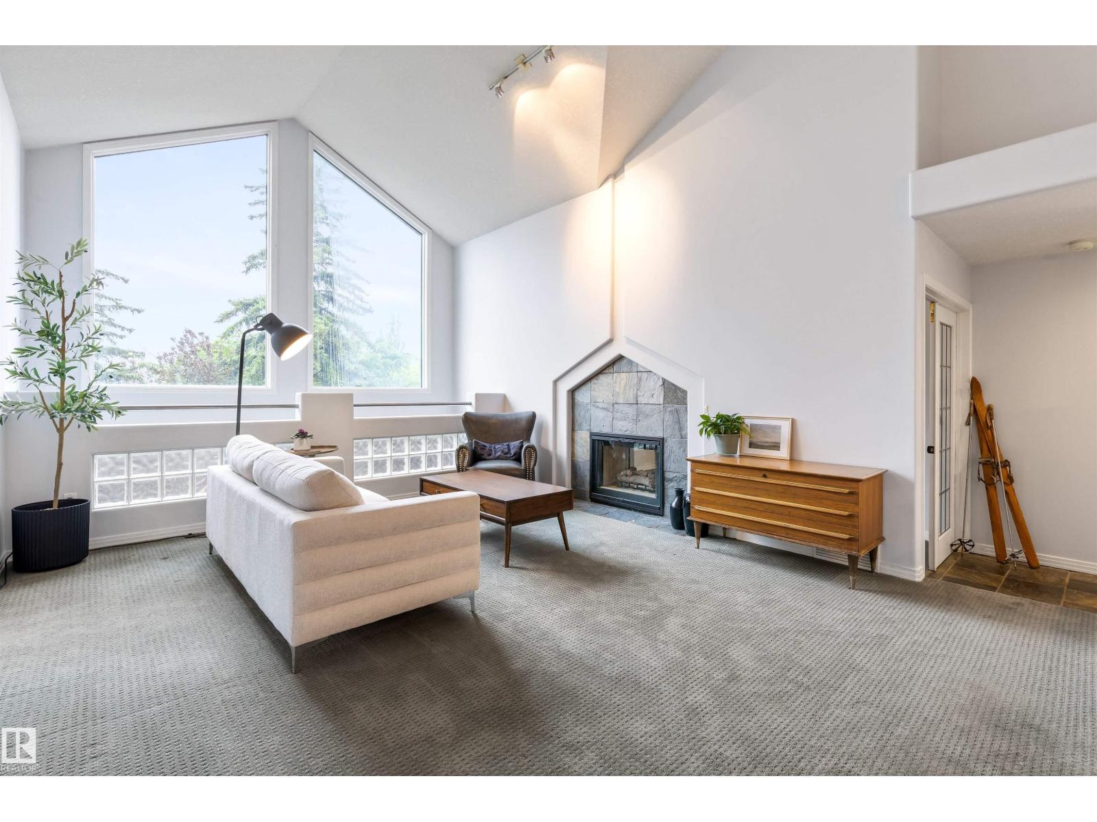 10 EVEREST CR — photo 9
