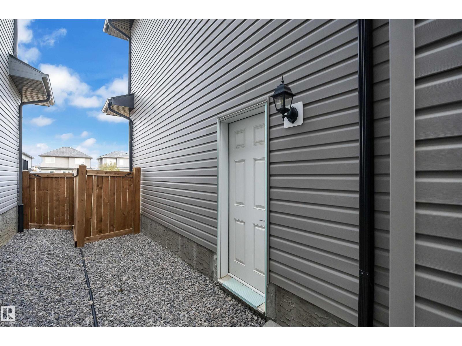 1616 157 ST SW - 19