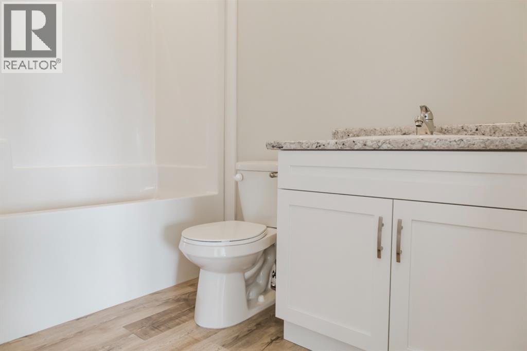 9825 96 Avenue - 15