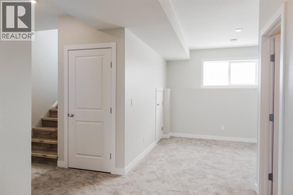 9825 96 Avenue - 18