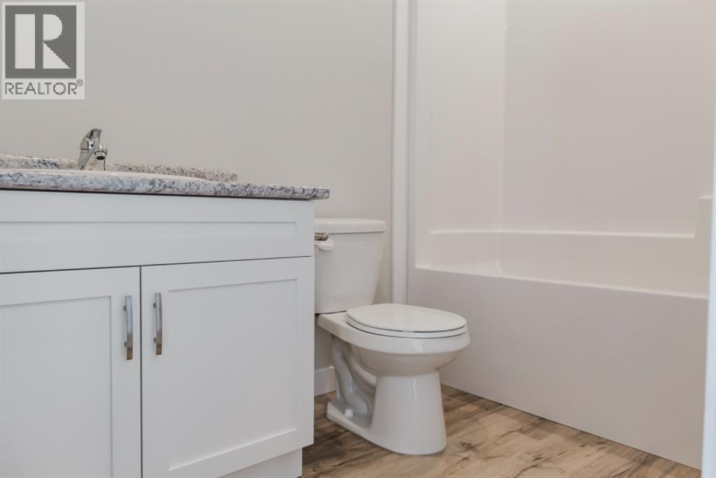 9825 96 Avenue - 22