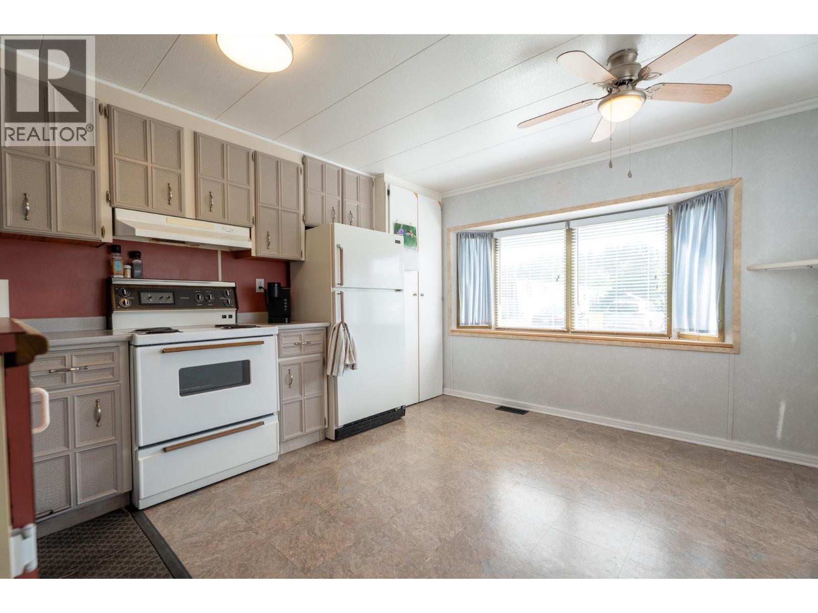 Photo 8 of 19 — 10 8680 CASTLE ROAD · Prince George, BC