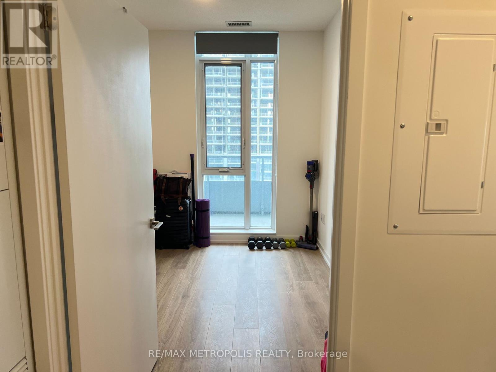 #2003W 225 SUMACH STREET - 25