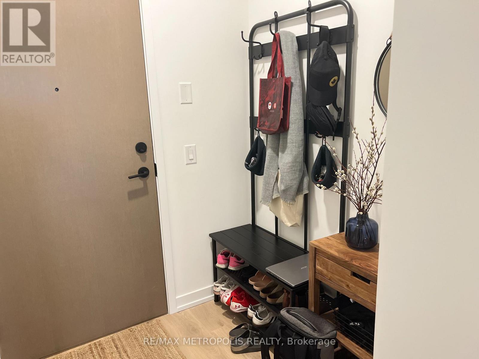 #2003W 225 SUMACH STREET - 32