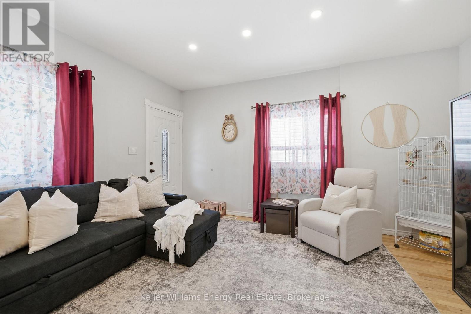 327 ALBERT STREET - 15