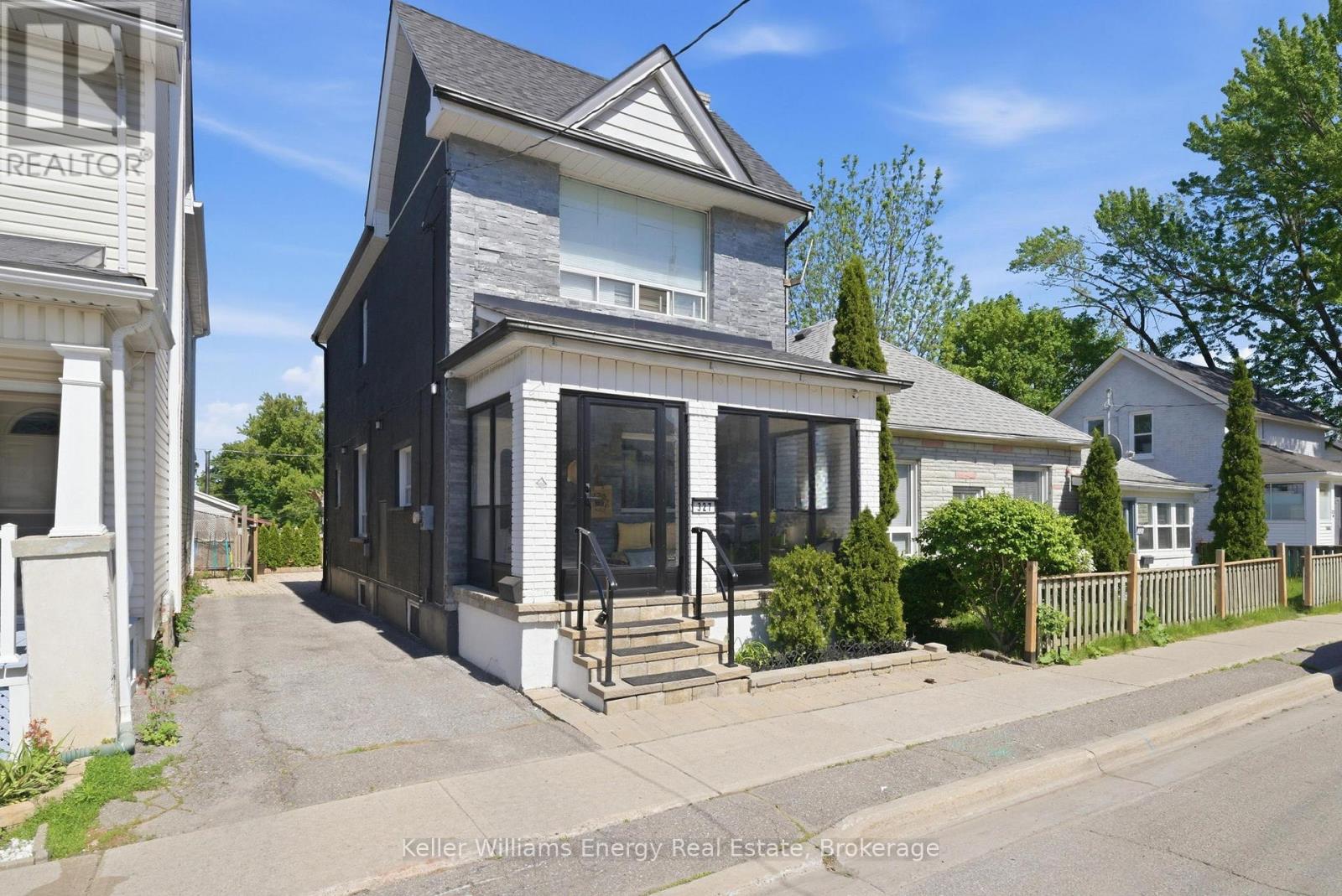 327 ALBERT STREET - 36