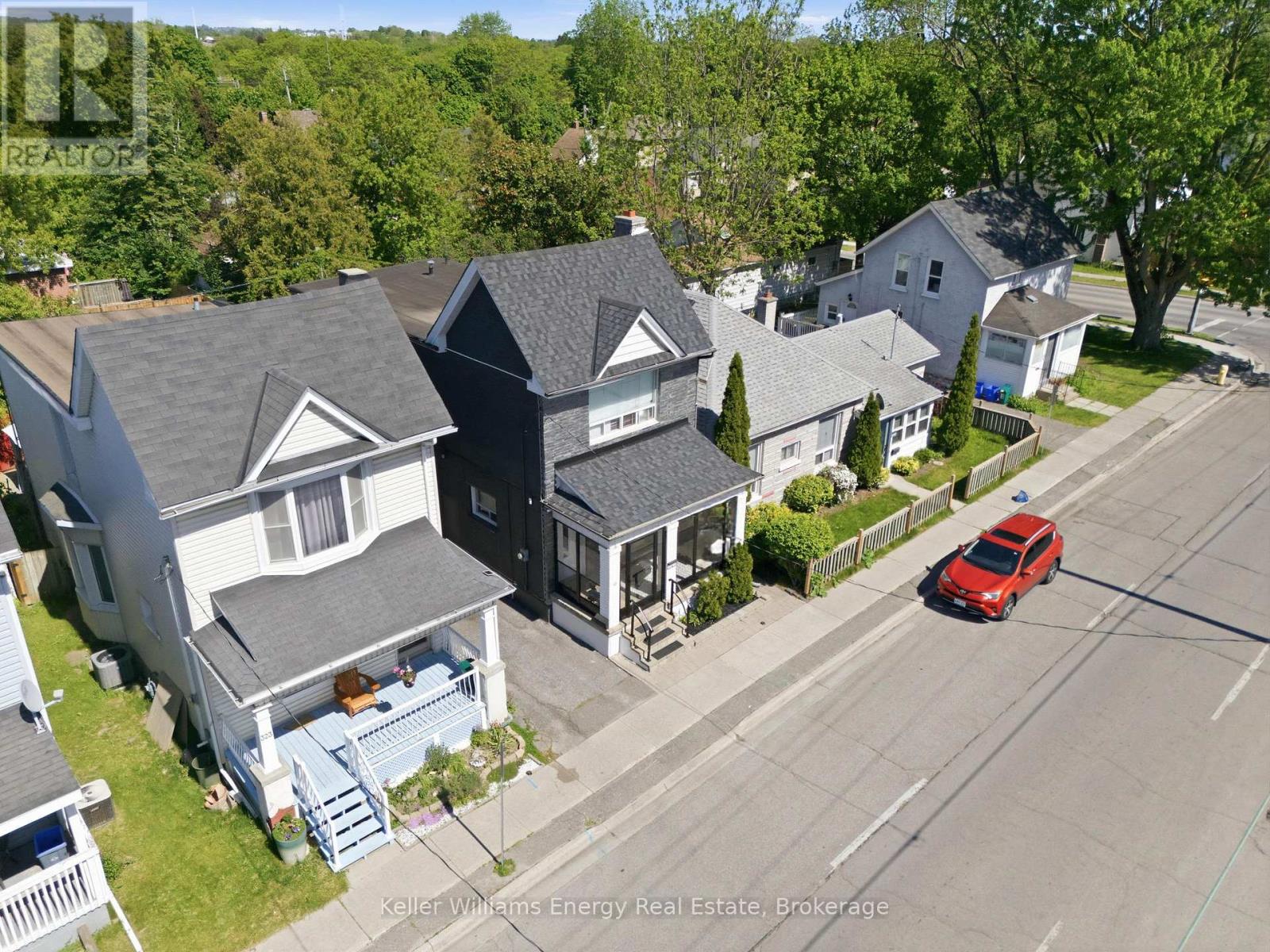 327 ALBERT STREET - 37