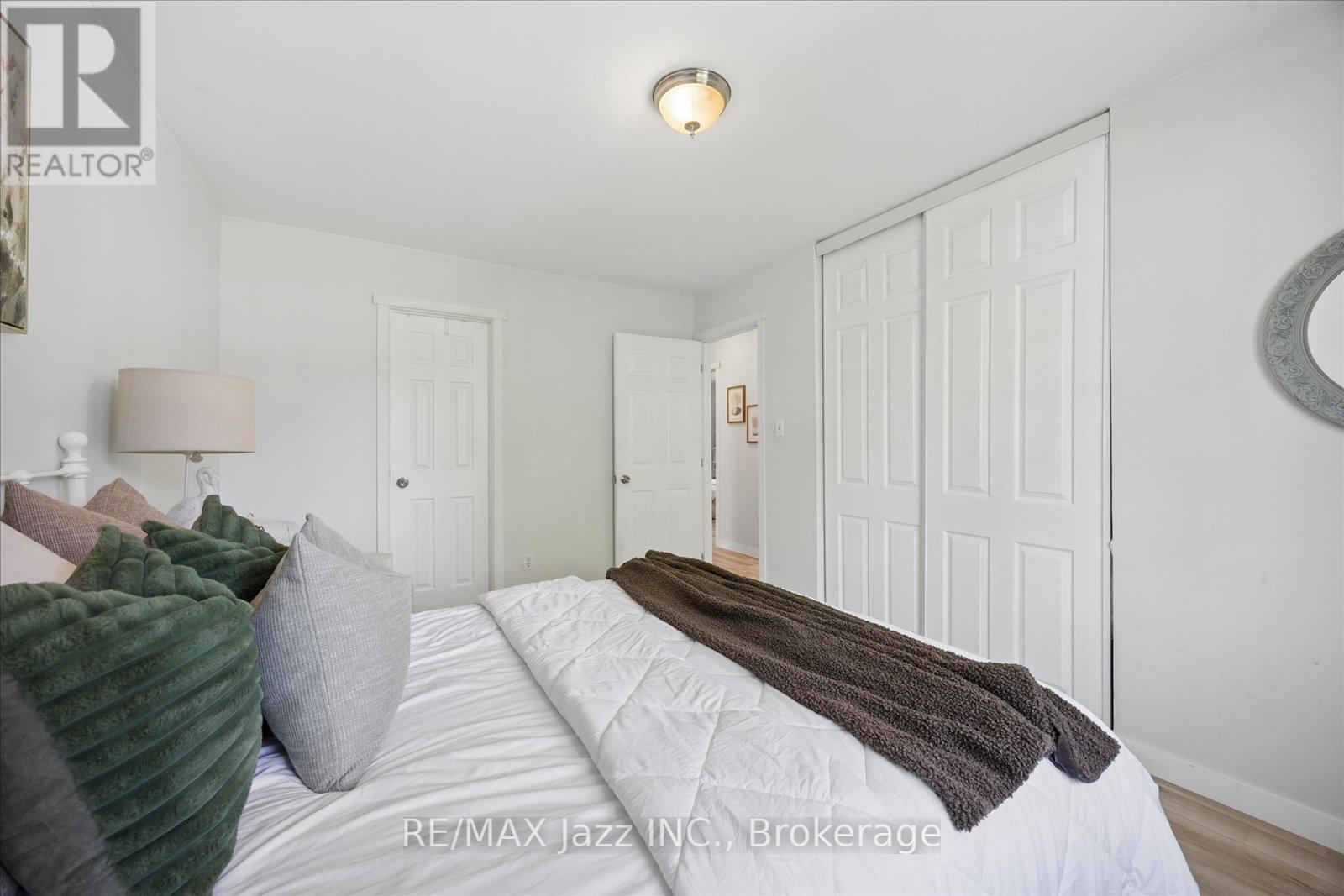 737 GREENOCH COURT - 16