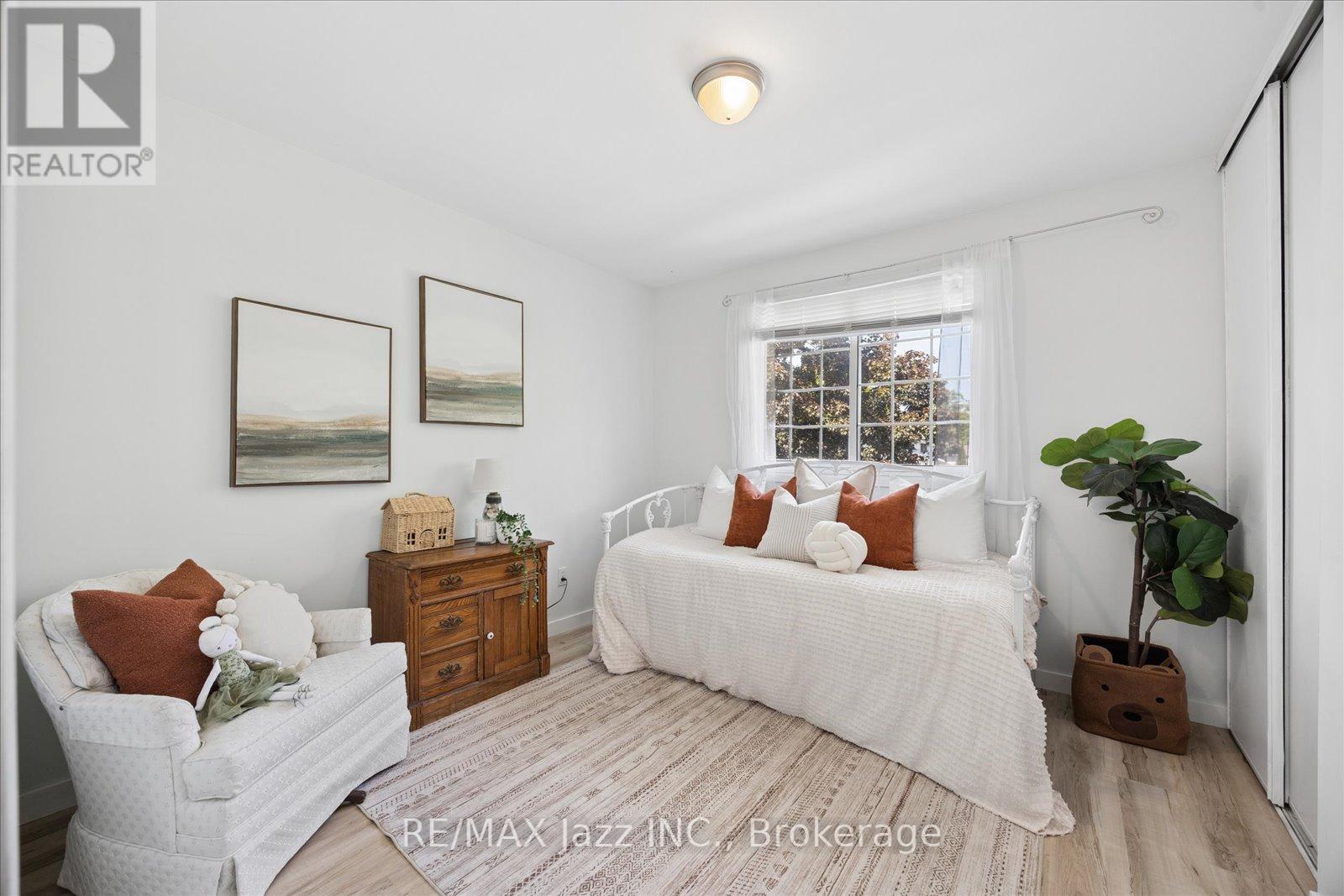 737 GREENOCH COURT - 17