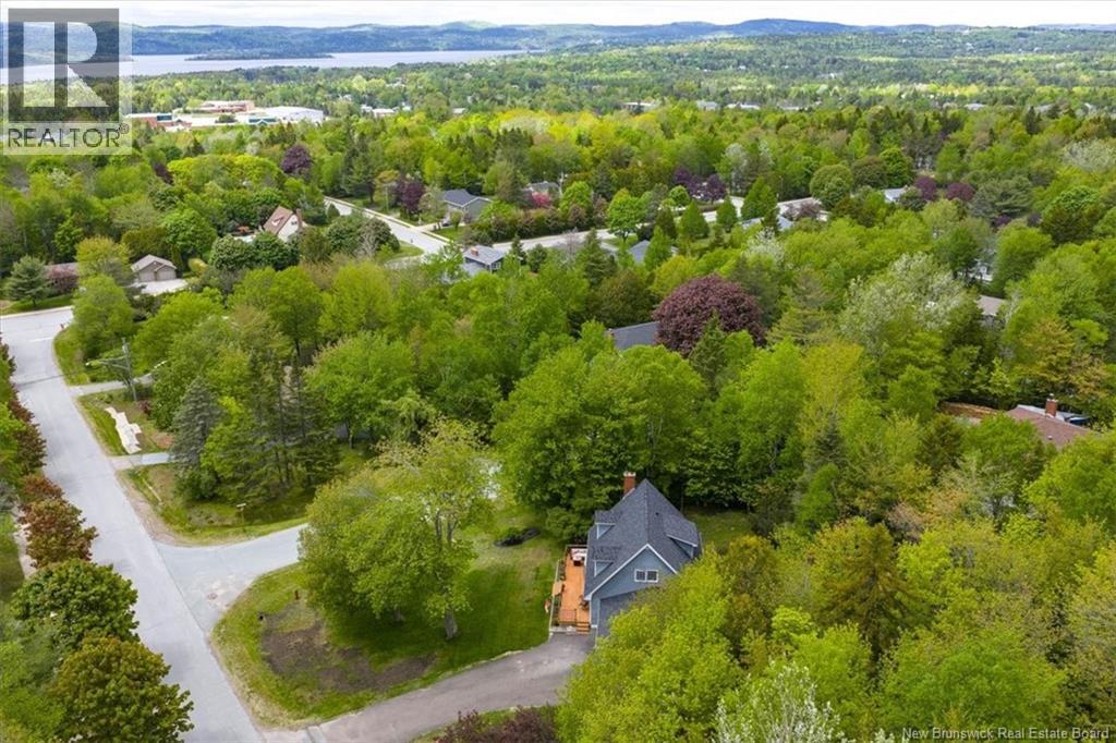 6 Crestwood Drive - 42