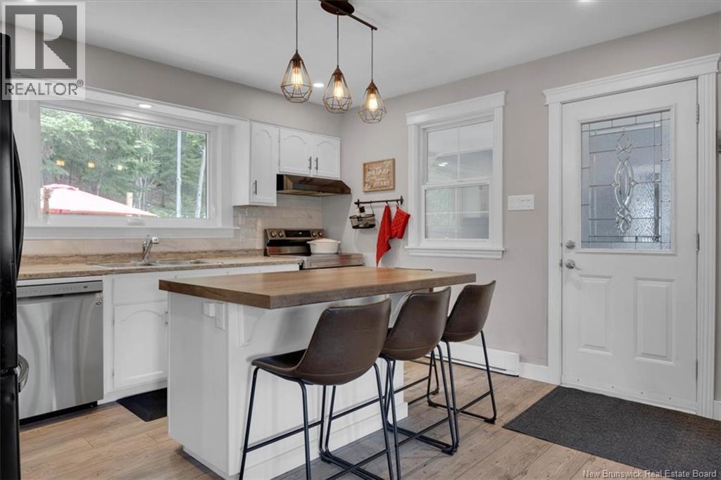 6 Crestwood Drive