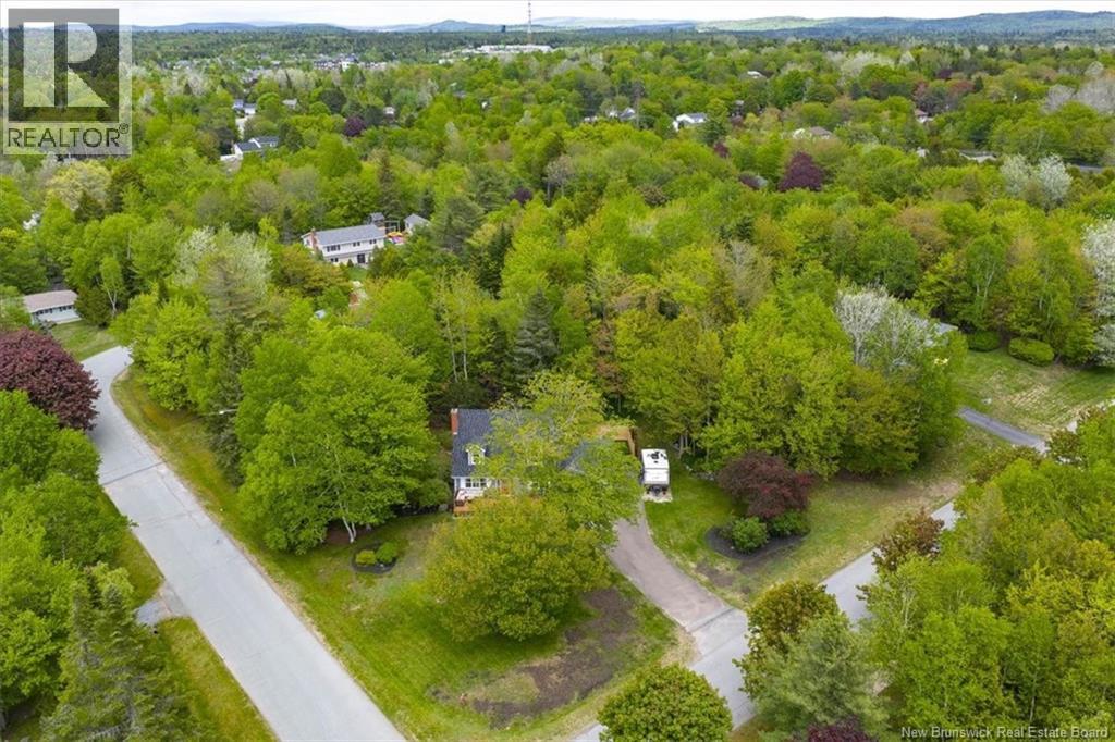 6 Crestwood Drive - 44