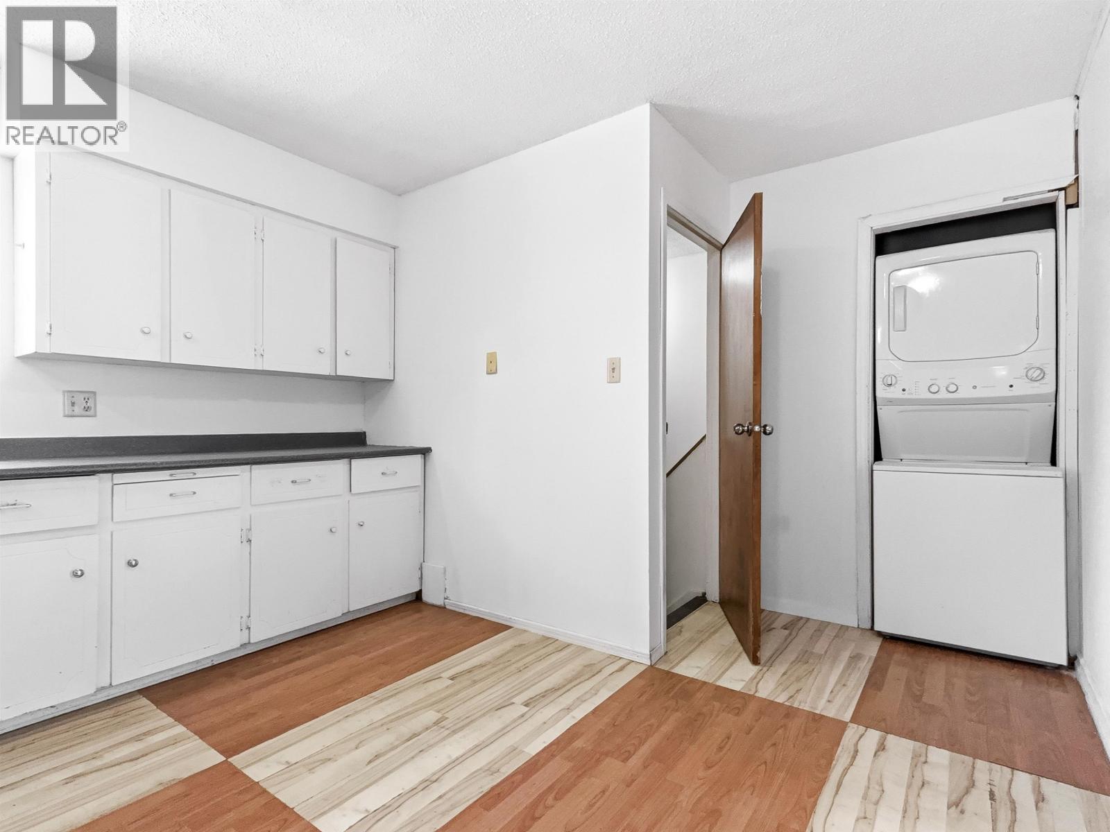 1215 12TH AVENUE - 7