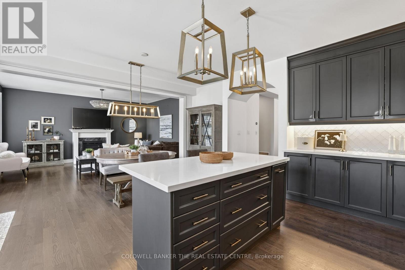 721 DILLMAN AVENUE - 8