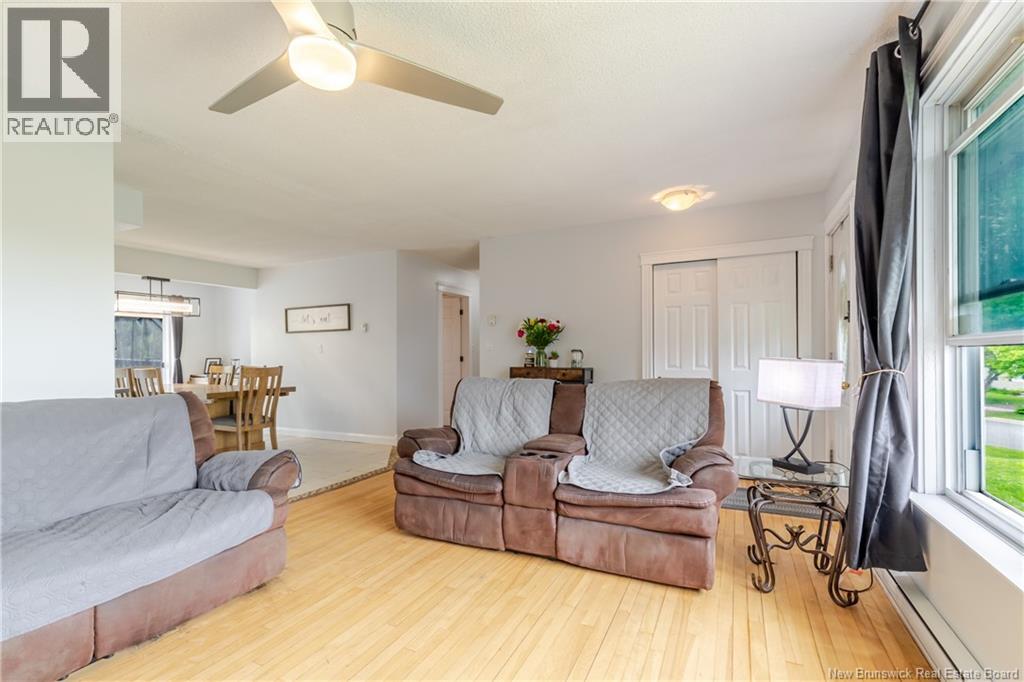 281 Canterbury Drive - 8