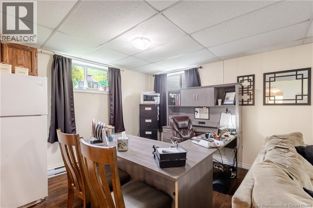 281 Canterbury Drive - 26