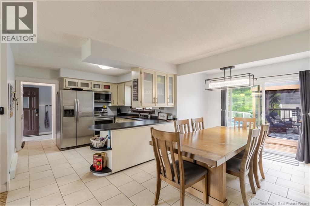 281 Canterbury Drive - 14