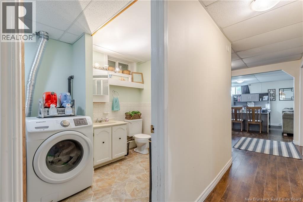 281 Canterbury Drive - 33