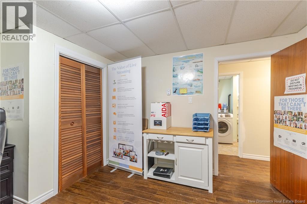 281 Canterbury Drive - 31