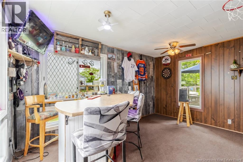 281 Canterbury Drive - 38