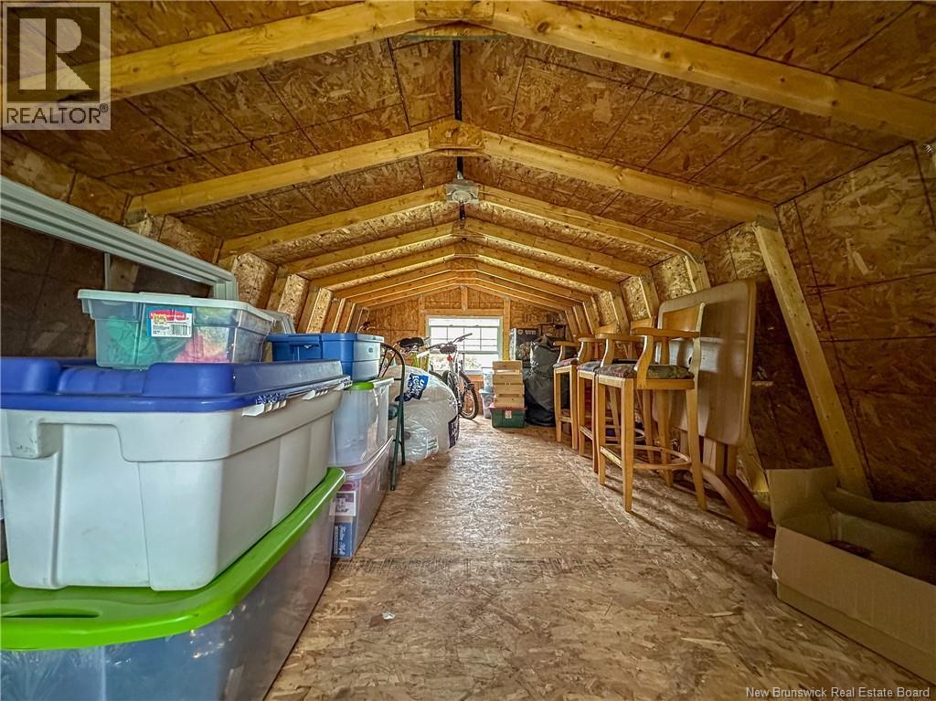 281 Canterbury Drive - 40
