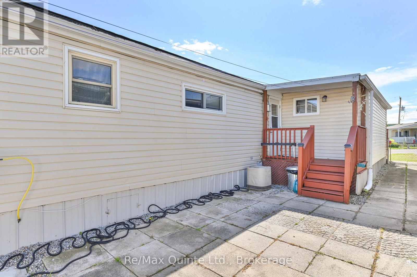 #44 311 DUNDAS STREET - 25