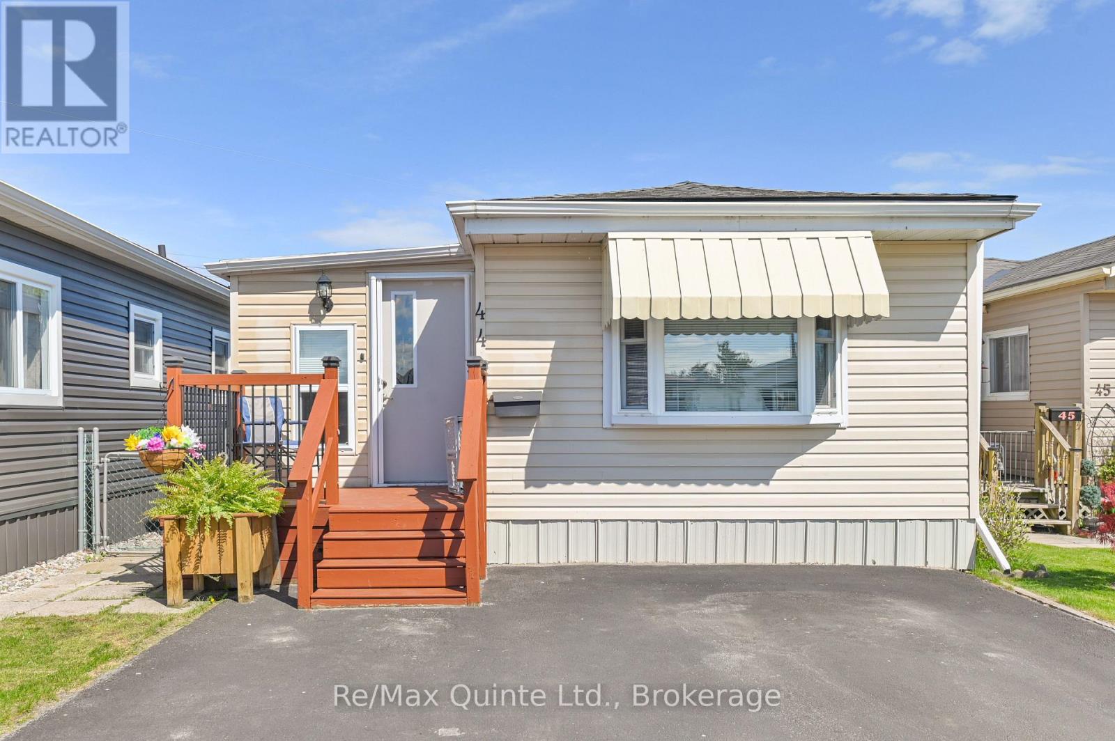 #44 311 DUNDAS STREET - 3