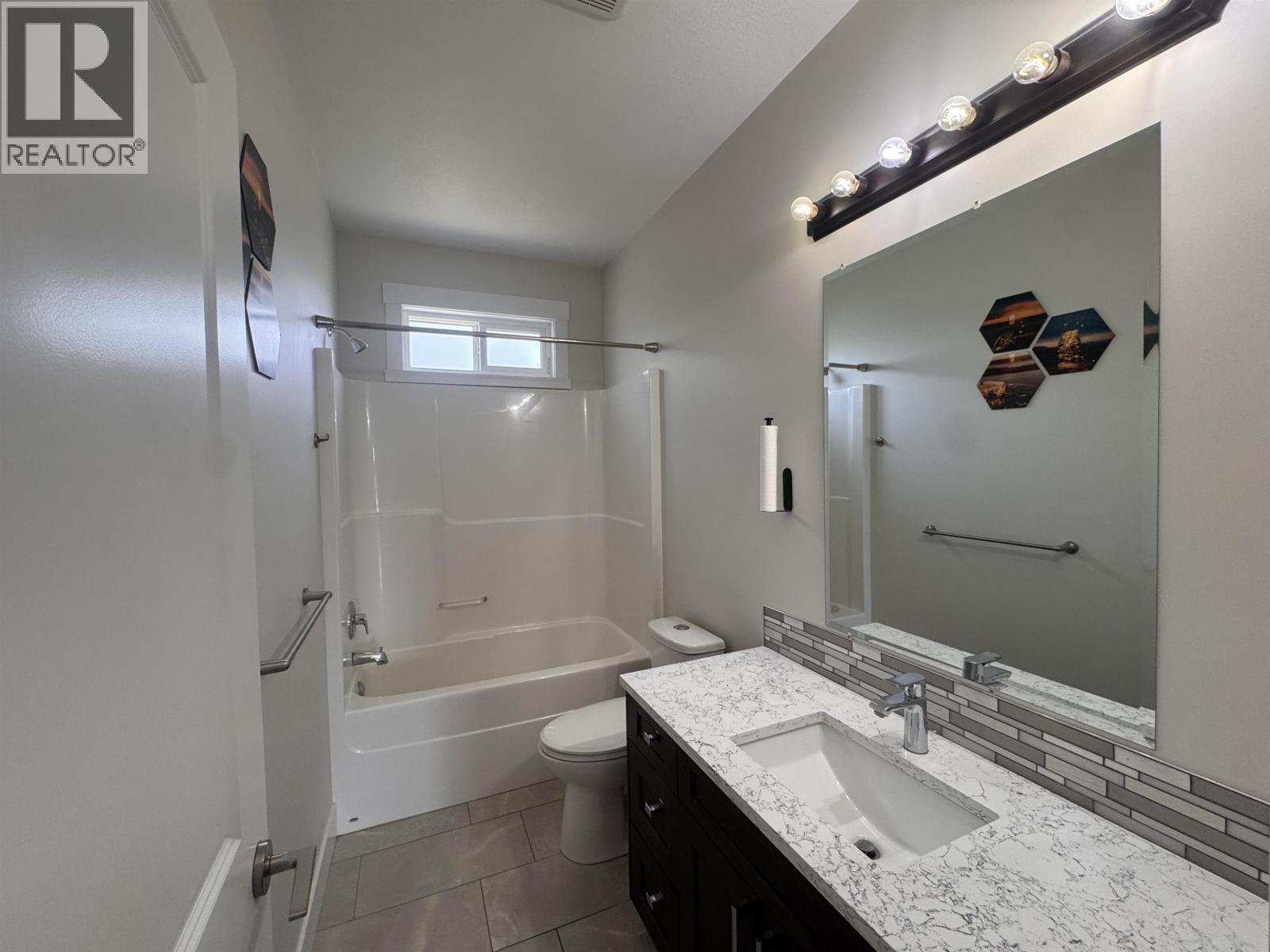 2983 ELLINGTON AVENUE - 24