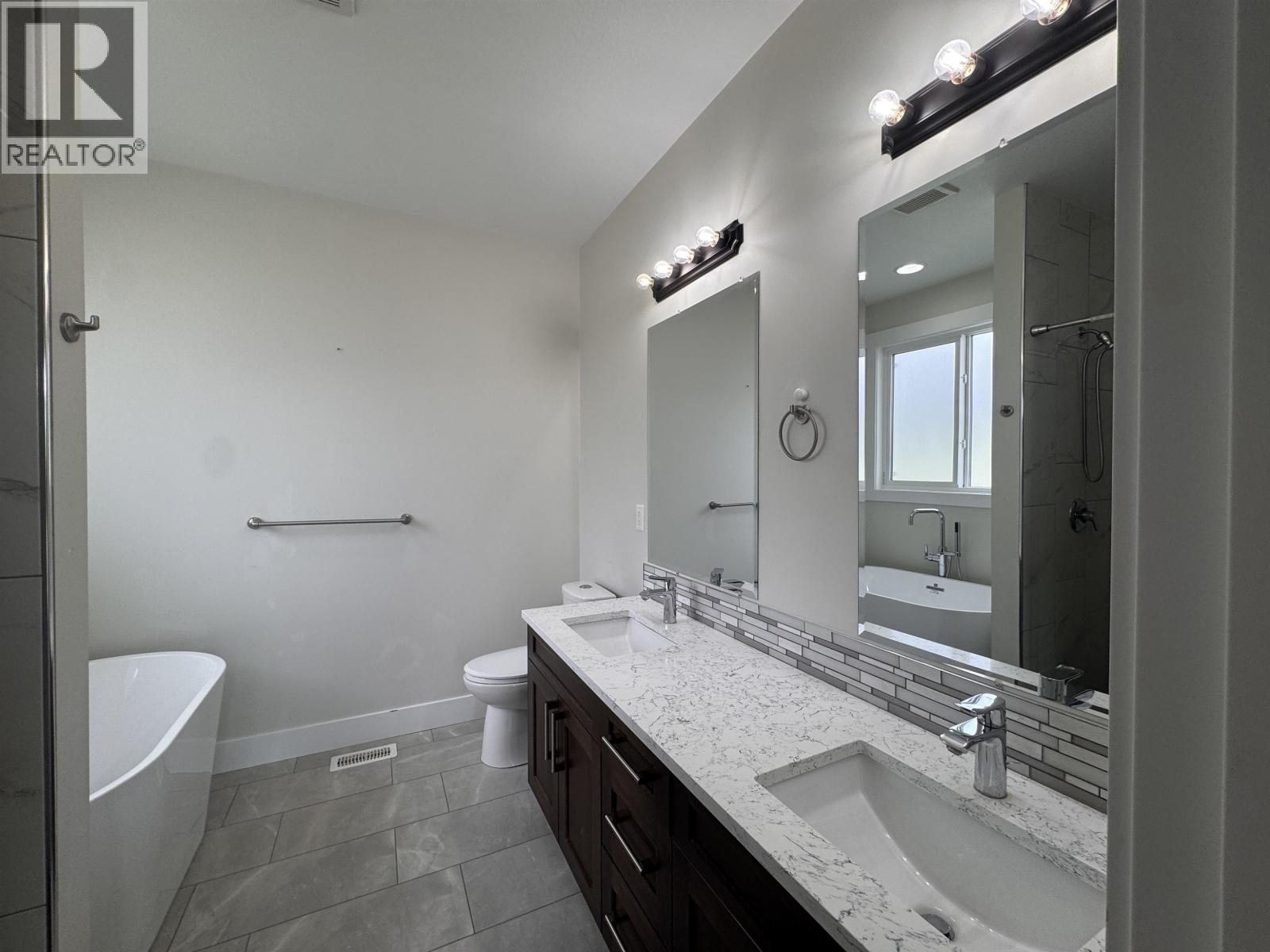 2983 ELLINGTON AVENUE - 20
