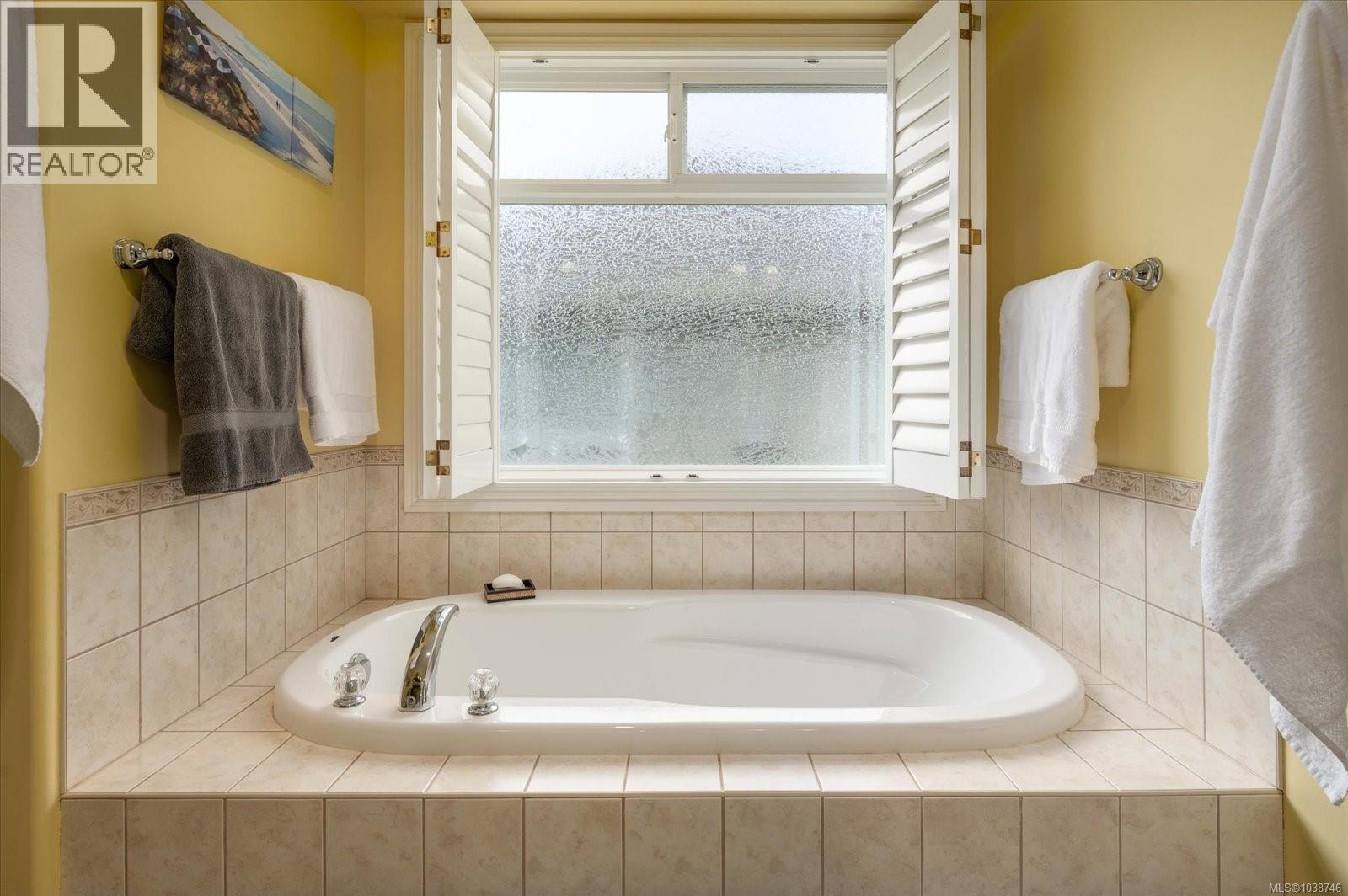 1182 Roberton Blvd - 18