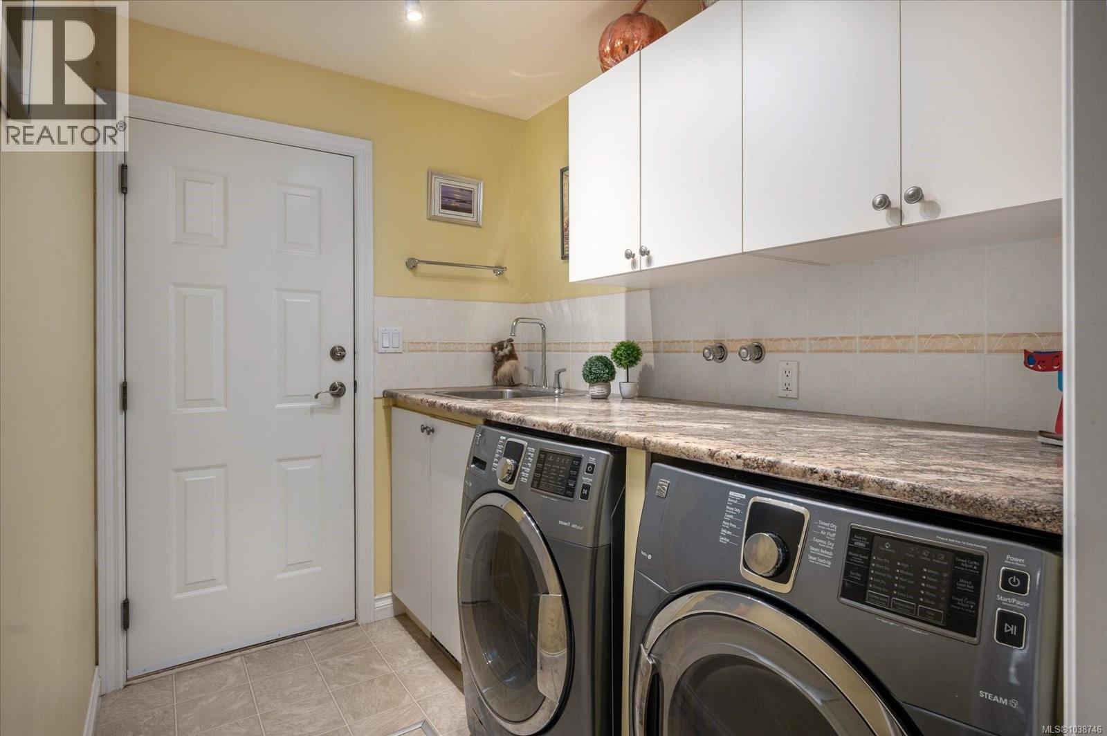 1182 Roberton Blvd - 24