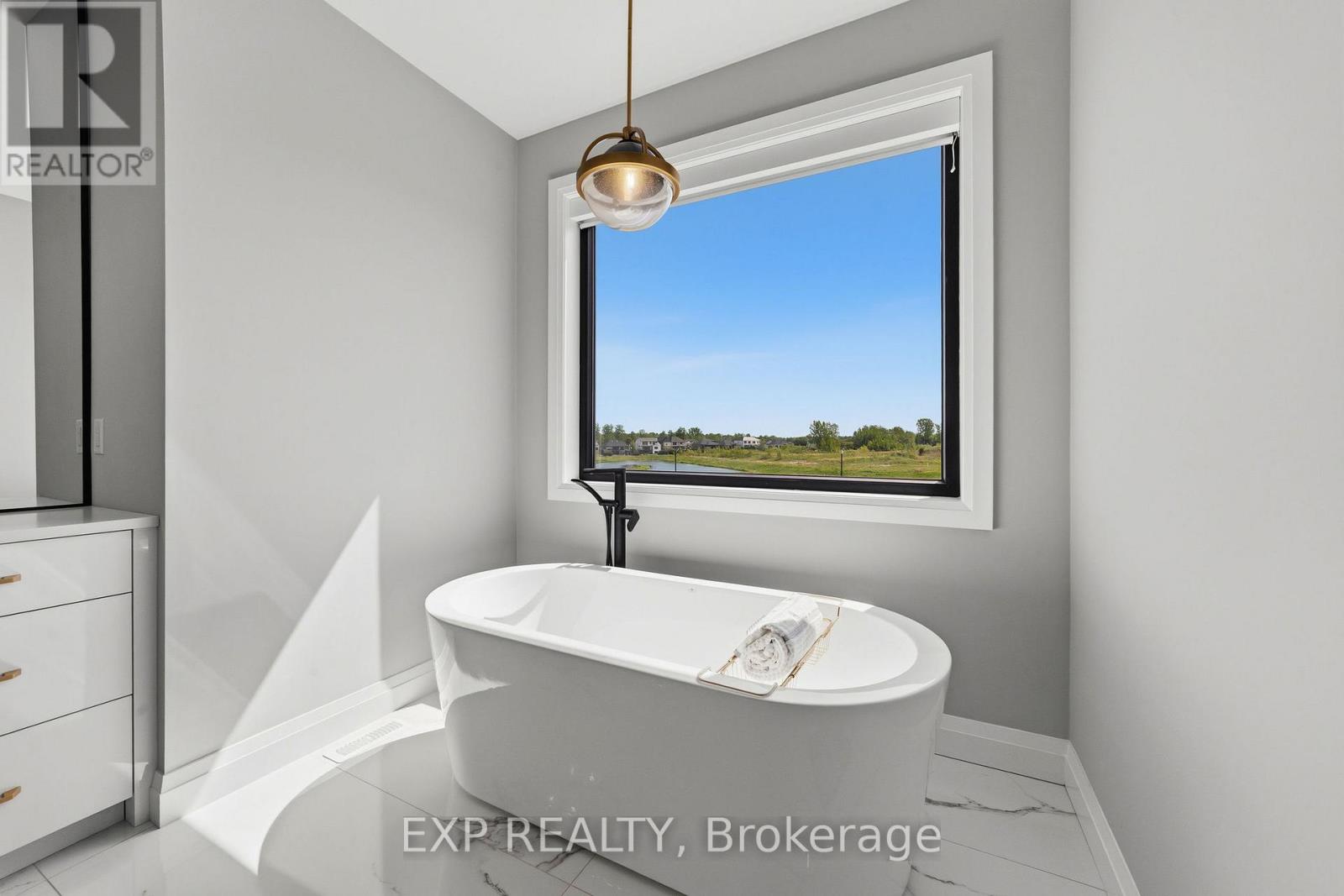 113 EDGEWATER BOULEVARD - Image 28