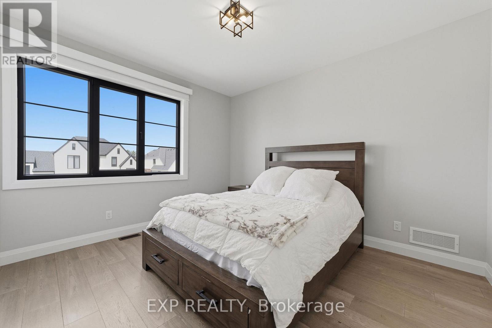 113 EDGEWATER BOULEVARD - Image 29