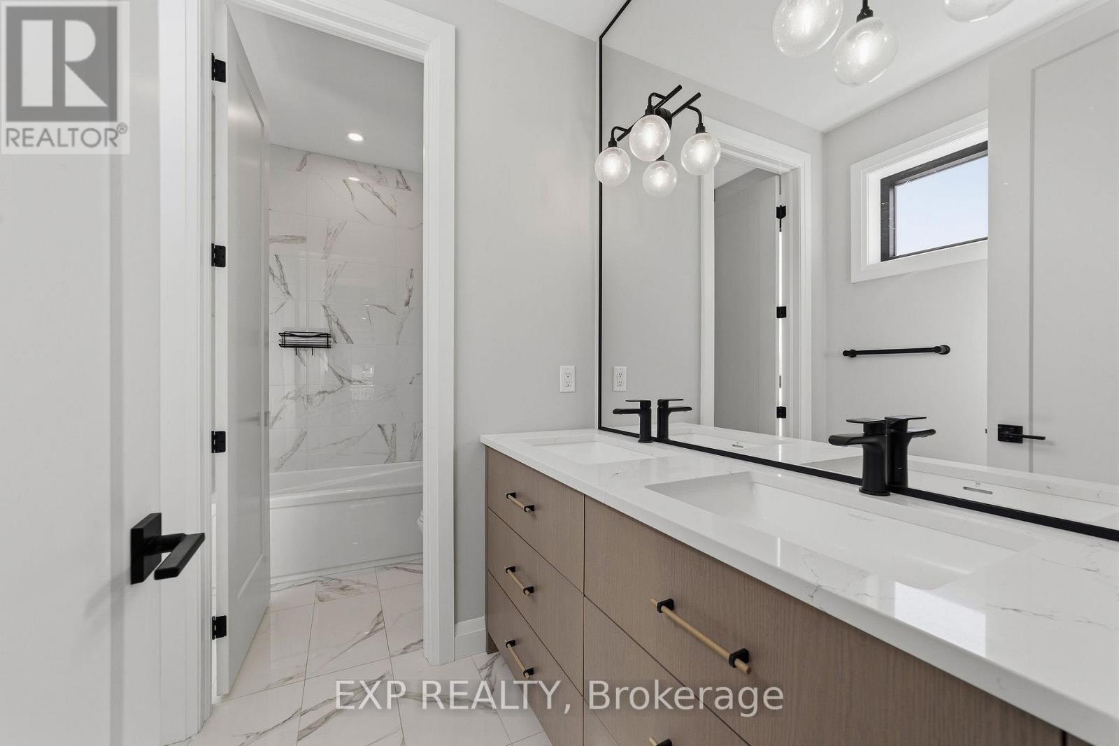113 EDGEWATER BOULEVARD - Image 32