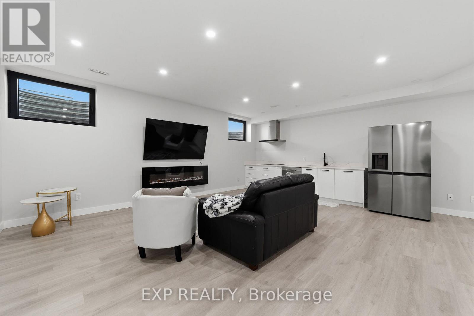 113 EDGEWATER BOULEVARD - Image 34