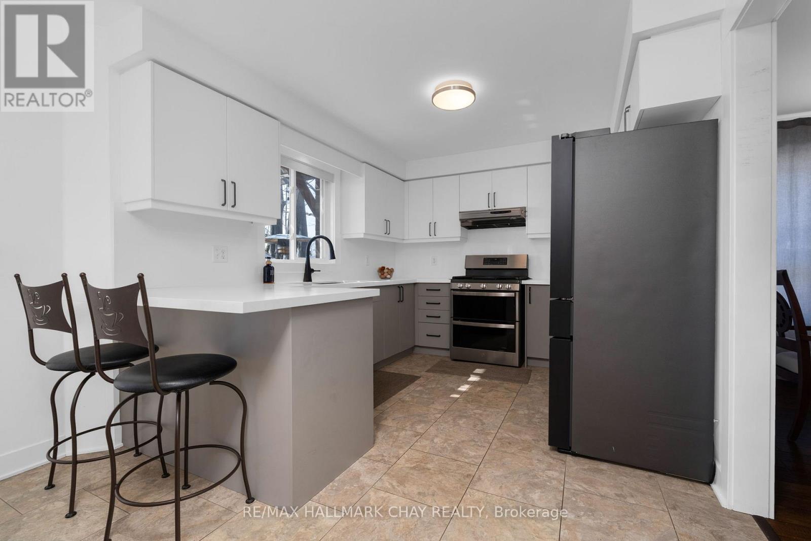 63 NORTHVIEW CRESCENT - 17
