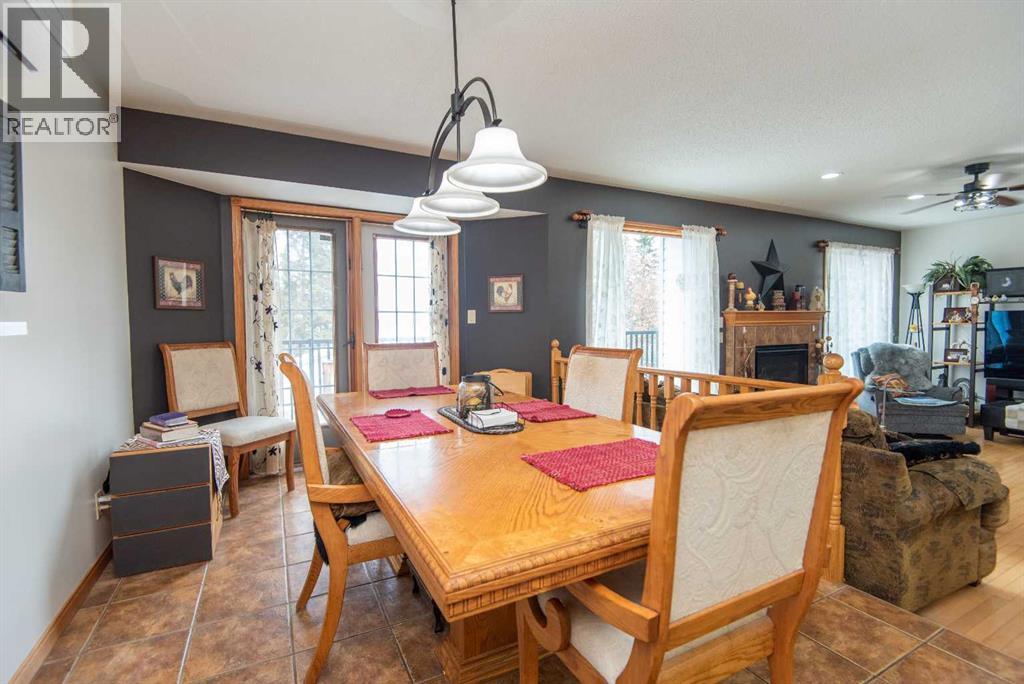Dining room/living room