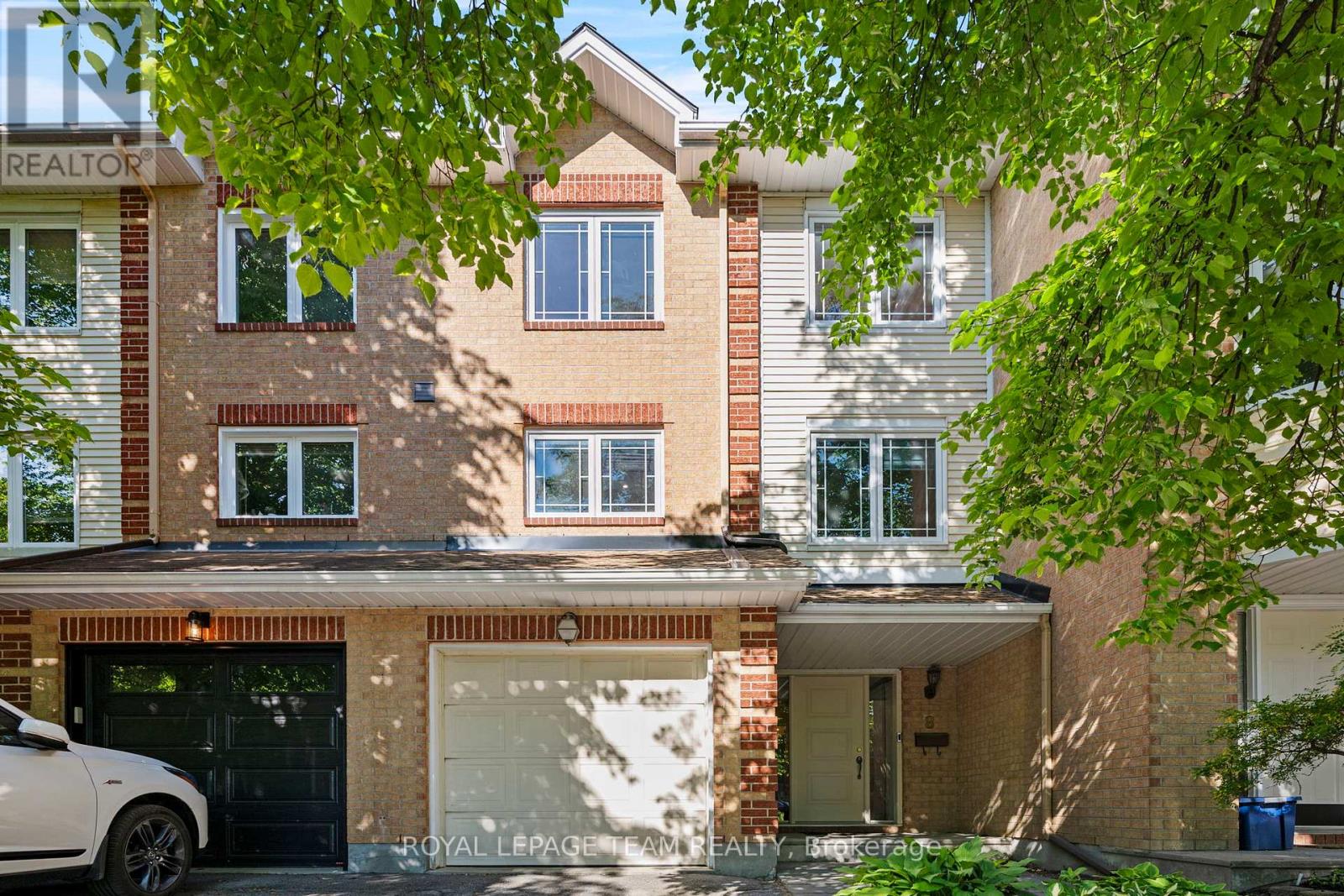 8 MANNINGTON COURT - 1