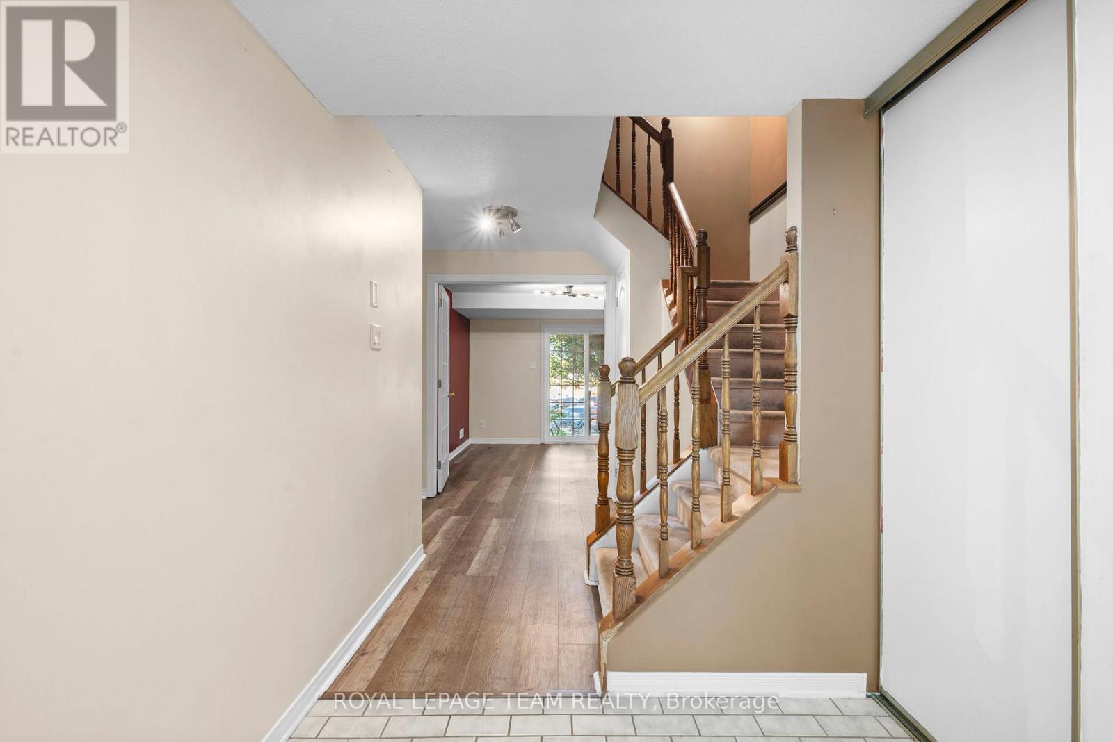 8 MANNINGTON COURT - 3