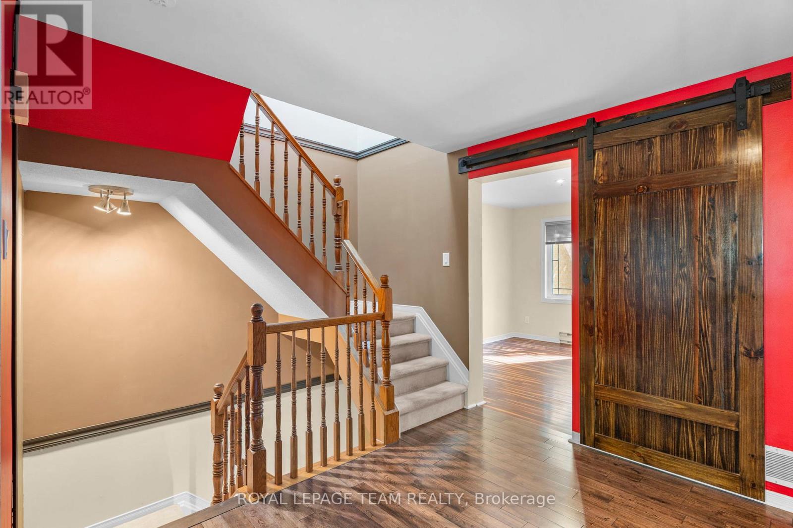 8 MANNINGTON COURT - 7