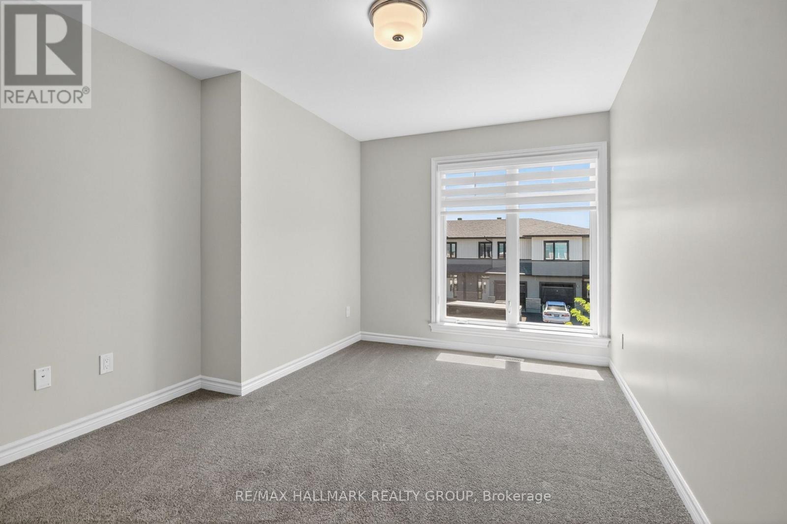 737 MAVERICK CRESCENT - 43