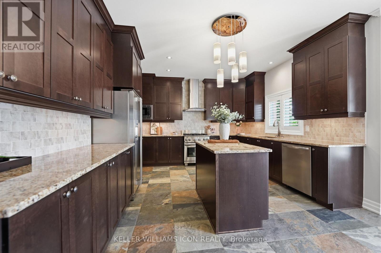 246 MADHU CRESCENT - 15