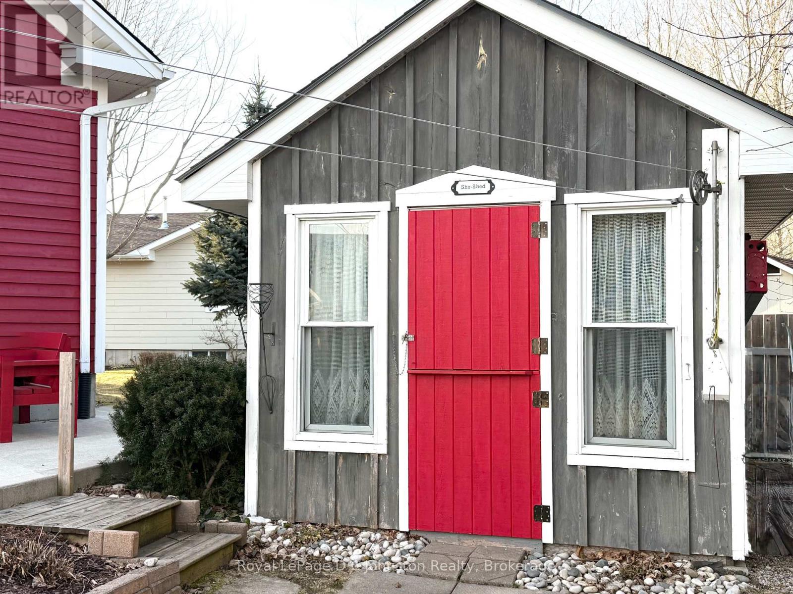 44 EASTGATE DRIVE - 13